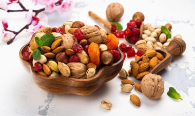Top 10 Benefits Of Eating Dry Fruits Everyday