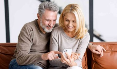 Studies Show How Couples Stay in Love